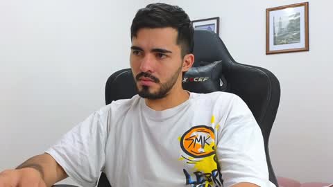 Snapshot of alejandroo_7 chatting on January 2025 09:51:02 PM alejandroo_7 online show from January 2025 09:51:02 PM