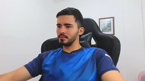 Snapshot of alejandroo_7 chatting on January 2025 07:49:01 PM alejandroo_7 online show from January 2025 07:49:01 PM