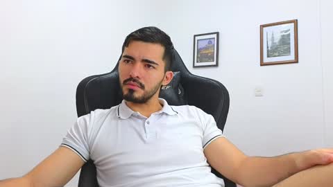 Snapshot of alejandroo_7 chatting on January 2025 06:43:01 PM alejandroo_7 online show from January 2025 06:43:01 PM
