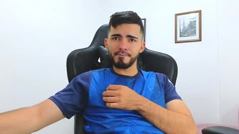 Snapshot of alejandroo_7 chatting on January 2025 12:42:01 AM alejandroo_7 online show from January 2025 12:42:01 AM