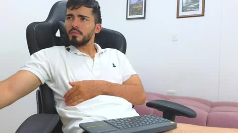 Snapshot of alejandroo_7 chatting on February 2025 10:30:02 PM alejandroo_7 online show from February 2025 10:30:02 PM