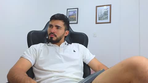 Snapshot of alejandroo_7 chatting on February 2025 01:43:01 AM alejandroo_7 online show from February 2025 01:43:01 AM