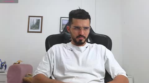 Snapshot of alejandroo_7 chatting on September 2025 08:47:02 PM alejandroo_7 online show from September 2025 08:47:02 PM