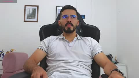 Snapshot of alejandroo_7 chatting on October 2025 07:45:02 PM alejandroo_7 online show from October 2025 07:45:02 PM