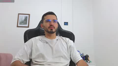 Snapshot of alejandroo_7 chatting on October 2025 04:13:02 PM alejandroo_7 online show from October 2025 04:13:02 PM