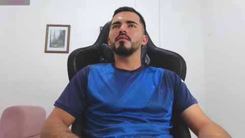 Snapshot of alejandroo_7 chatting on November 2025 06:52:02 PM alejandroo_7 online show from November 2025 06:52:02 PM