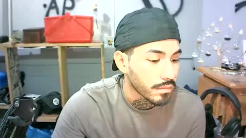 Snapshot of alejandropppzz chatting on January 2025 06:07:01 PM alejandropppzz online show from January 2025 06:07:01 PM