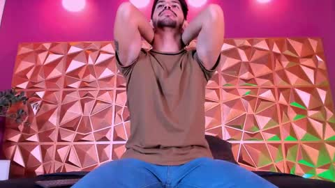 Snapshot of alejandrostorm chatting on February 2025 09:53:02 PM Alejo online show from February 2025 09:53:02 PM