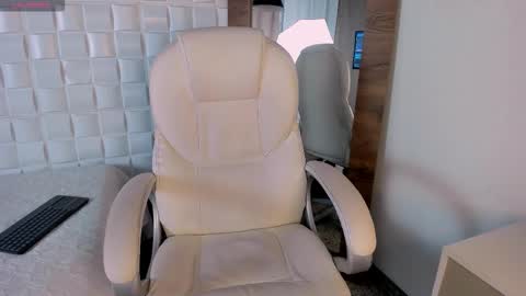 Snapshot of alejandrostorm chatting on October 2025 09:26:02 PM Alejo online show from October 2025 09:26:02 PM