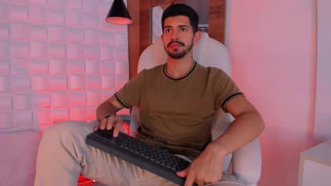 Snapshot of alejandrostorm chatting on October 2025 03:40:02 AM Alejo online show from October 2025 03:40:02 AM