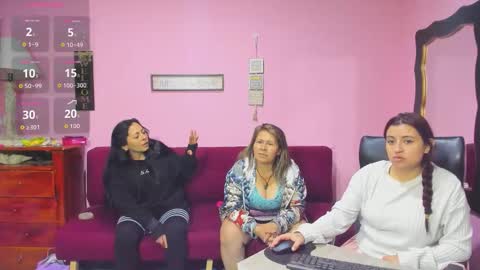 zoe and Kataleya online show from November 2025 02:01:01 AM