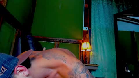 alejo_323__ online show from April 2026 03:04:02 AM