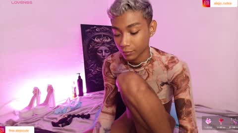 Snapshot of alejo_cute chatting on January 2025 01:11:01 AM alejo_cute online show from January 2025 01:11:01 AM