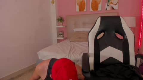 alejo_exotic online show from May 2026 06:09:01 PM