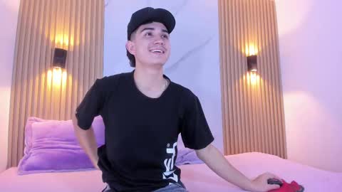 Snapshot of alejo_gray1 chatting on November 2025 03:06:01 AM alejo_gray1 online show from November 2025 03:06:01 AM