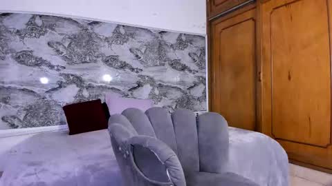 Snapshot of alejo_gray1 chatting on December 2025 12:10:01 PM alejo_gray1 online show from December 2025 12:10:01 PM