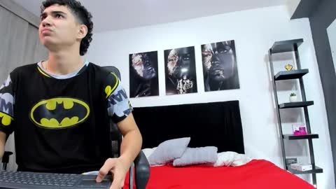 Snapshot of alejo_gray1 chatting on February 2026 09:44:02 PM alejo_gray1 online show from February 2026 09:44:02 PM