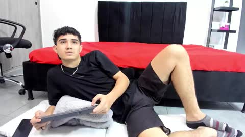 Snapshot of alejo_gray1 chatting on February 2026 12:07:01 AM alejo_gray1 online show from February 2026 12:07:01 AM