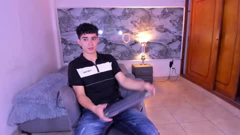 Snapshot of alejo_gray1 chatting on February 2026 11:12:01 PM alejo_gray1 online show from February 2026 11:12:01 PM