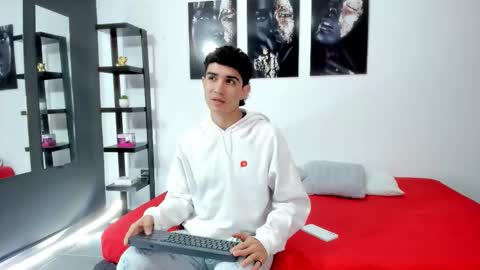 Snapshot of alejo_gray1 chatting on February 2026 12:03:01 PM alejo_gray1 online show from February 2026 12:03:01 PM