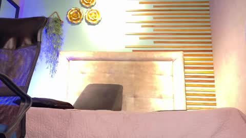 Snapshot of alejo_gray1 chatting on June 2026 01:13:01 PM alejo_gray1 online show from June 2026 01:13:01 PM