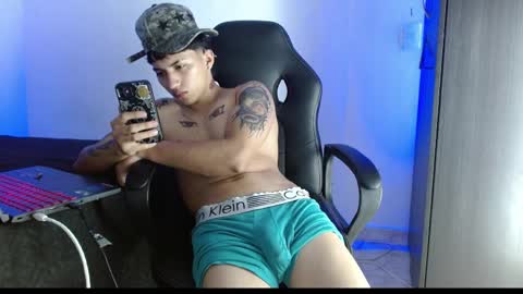 Snapshot of alejo_urd chatting on April 2026 05:30:01 AM alejo online show from April 2026 05:30:01 AM