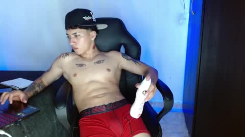 Snapshot of alejo_urd chatting on April 2026 07:45:01 AM alejo online show from April 2026 07:45:01 AM