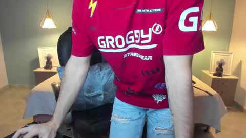 ALejoo Saenz online show from November 2025 03:01:02 AM