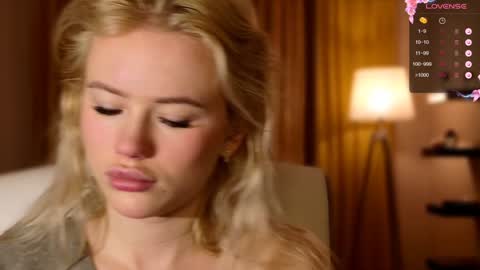 Lexi online show from December 2024 04:44:02 AM