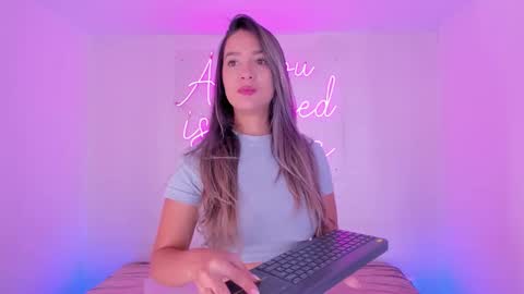 Aleksandra  online show from November 2025 12:26:01 PM