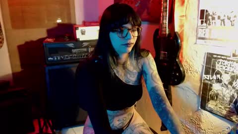 Snapshot of aleksanoir chatting on January 2025 03:48:01 AM AleksaNoir online show from January 2025 03:48:01 AM