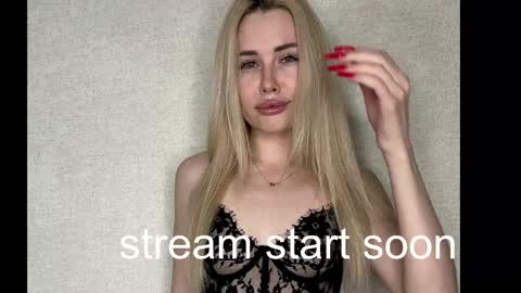 Alena online show from April 2026 12:04:01 PM