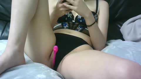 Snapshot of aleniia19 chatting on February 2025 08:08:02 PM Aleniia19 online show from February 2025 08:08:02 PM