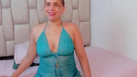 alennax online show from February 2026 12:15:01 PM