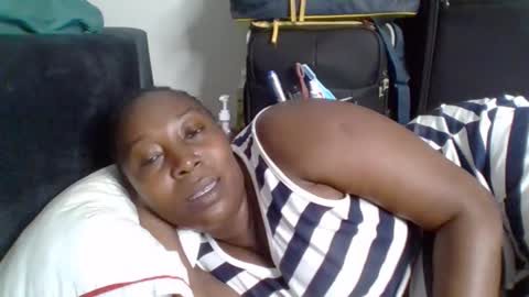 Noreen Kennth and Emilly online show from November 2025 09:25:01 PM