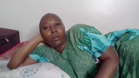 Noreen Kennth and Emilly online show from November 2025 04:00:01 PM