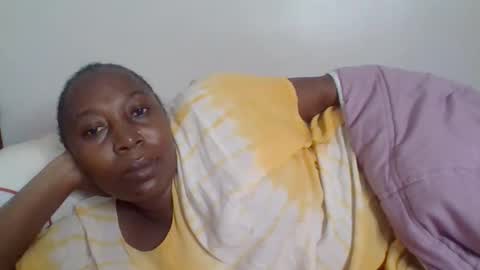 Noreen Kennth and Emilly online show from December 2025 07:21:01 PM