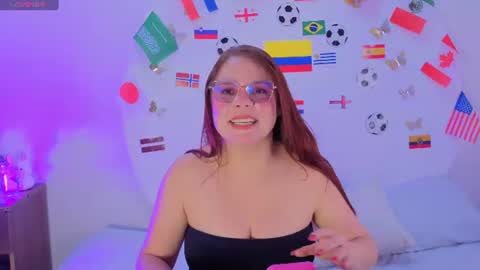 Snapshot of alesia_rose chatting on June 2026 07:52:02 PM Ambar online show from June 2026 07:52:02 PM