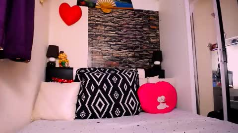 Snapshot of alesiasensual chatting on November 2025 08:57:02 AM AlesiaSensual online show from November 2025 08:57:02 AM