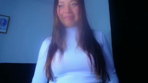 QUEEN OFF MILk  IM BACK  15 NOV online show from March 2025 02:48:01 AM