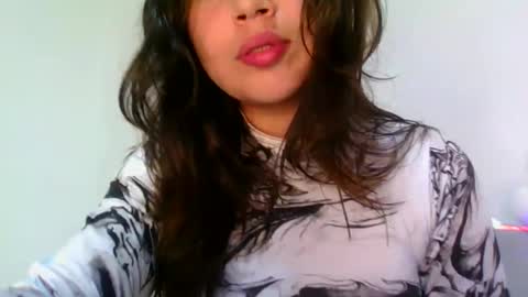 QUEEN OFF MILk  IM BACK  15 NOV online show from January 2026 07:39:01 PM