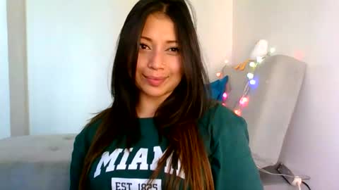 Snapshot of aleska_dollx chatting on March 2026 07:19:02 PM QUEEN OFF MILk IM BACK 15 NOV online show from March 2026 07:19:02 PM