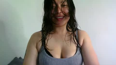 Snapshot of aleska_dollx chatting on May 2026 04:15:02 PM QUEEN OFF MILk IM BACK 15 NOV online show from May 2026 04:15:02 PM