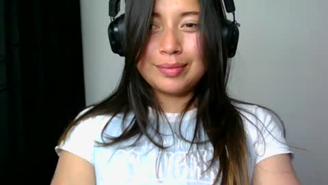 QUEEN OFF MILk  IM BACK  15 NOV online show from August 2026 03:23:02 AM
