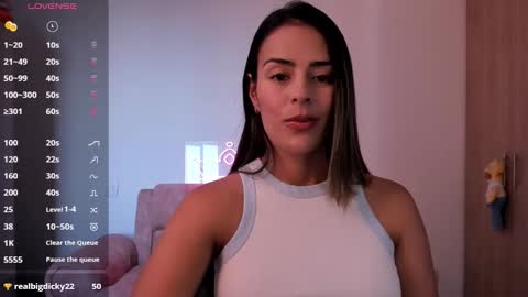 Snapshot of alessandramoreli chatting on September 2025 07:40:02 PM AlessandraMoreli Its my birthday online show from September 2025 07:40:02 PM