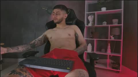 Snapshot of alessandro_duty chatting on September 2025 01:11:01 AM Alessandro INDEPENDENT MODEL online show from September 2025 01:11:01 AM