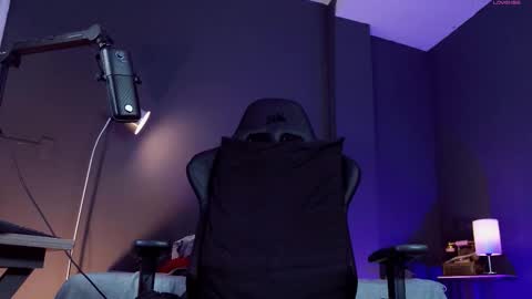 Snapshot of alessandro_duty chatting on October 2025 01:18:01 AM Alessandro INDEPENDENT MODEL online show from October 2025 01:18:01 AM