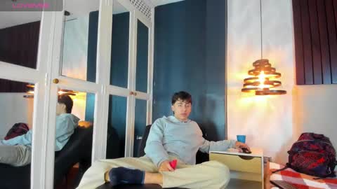 Snapshot of alessandro_dybala chatting on February 2025 12:16:02 PM Alessandro Dybala online show from February 2025 12:16:02 PM