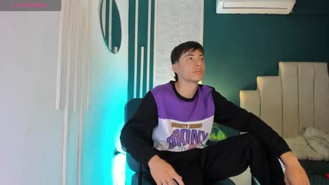 Snapshot of alessandro_dybala chatting on February 2025 11:47:02 AM Alessandro Dybala online show from February 2025 11:47:02 AM