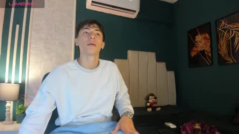 Snapshot of alessandro_dybala chatting on March 2025 11:36:02 AM Alessandro Dybala online show from March 2025 11:36:02 AM